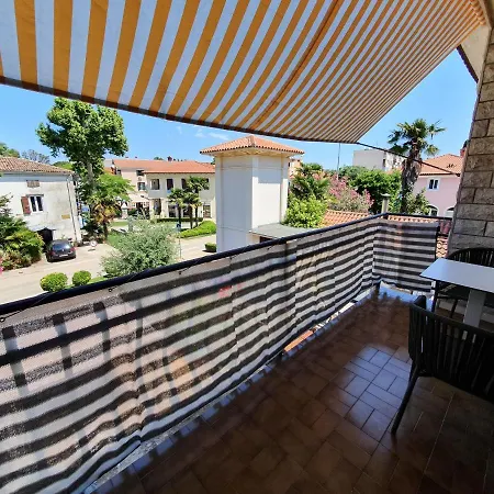 Sara, 100 M From The Beach 公寓 Novigrad Istria