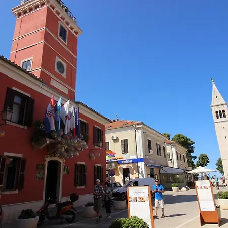Apartman Sara, 100 M From The Beach